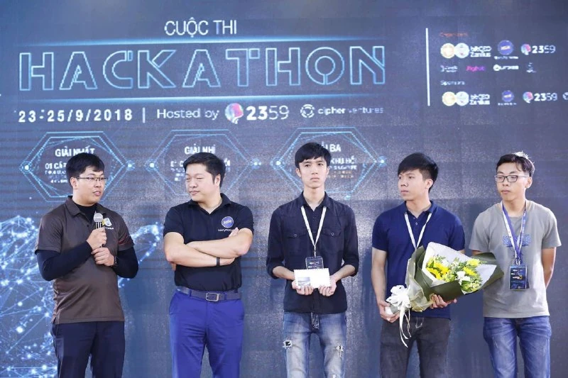 Đội ngũ tại Hackathon 2018